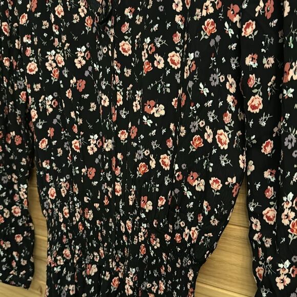 Rails Size XSmall Floral Smocked Waistline Romee Long Sleeve Mini Dress - Picture 4 of 11